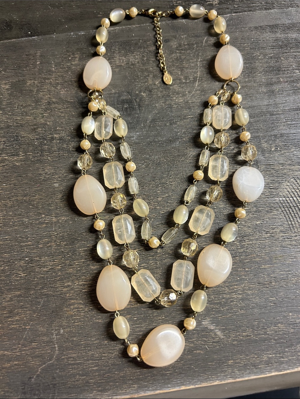 vintage Robert Rose triple-strand chunky lucite necklace 16-21 inches